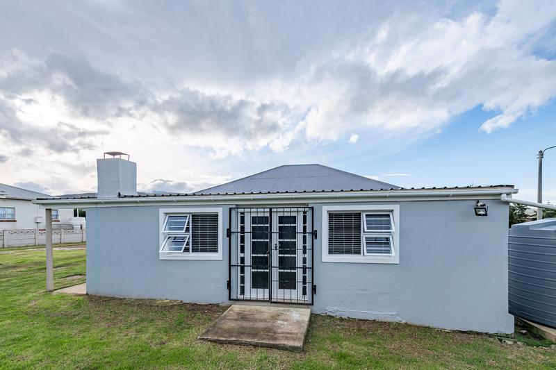 5 Bedroom Property for Sale in Riviersonderend Western Cape